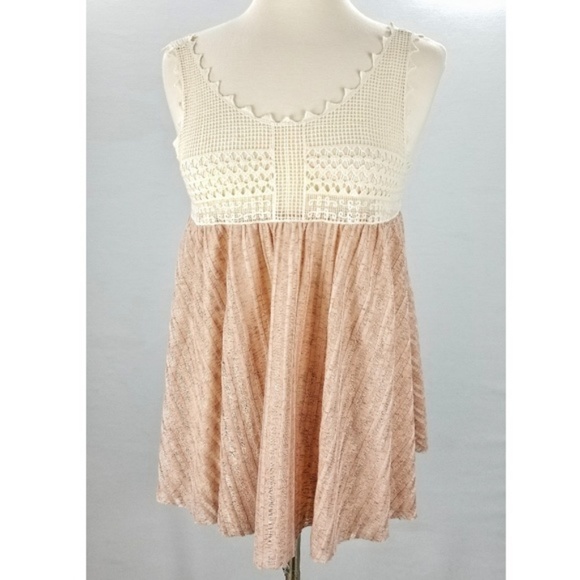 Hyku Boho Blush Pink Lace Empire Top NWT - Picture 4 of 4